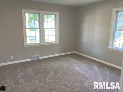 2072 N 19th St, Springfield, IL 62702 photo 7
