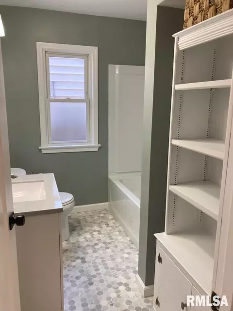 2072 N 19th St, Springfield, IL 62702 photo 8