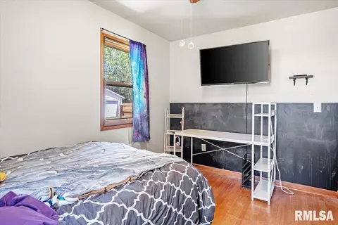 Bedroom - 521 W Wright St, Virden, IL 62690 photo 5 of 6