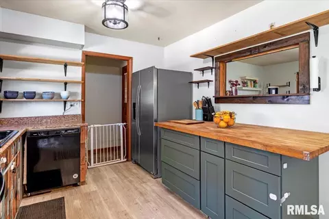 Kitchen - 521 W Wright St, Virden, IL 62690 photo 2 of 4