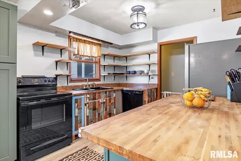 Kitchen - 521 W Wright St, Virden, IL 62690 photo 1 of 4