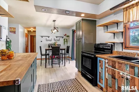 Kitchen - 521 W Wright St, Virden, IL 62690 photo 4 of 4