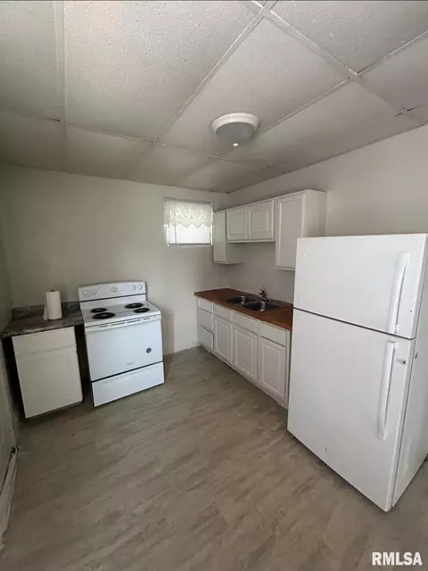 915 N 11th St, Springfield, IL 62702 photo 14