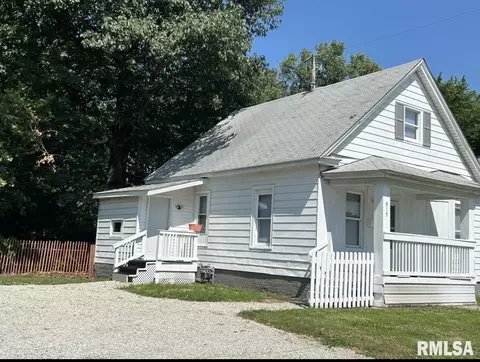 915 N 11th St, Springfield, IL 62702 photo 2