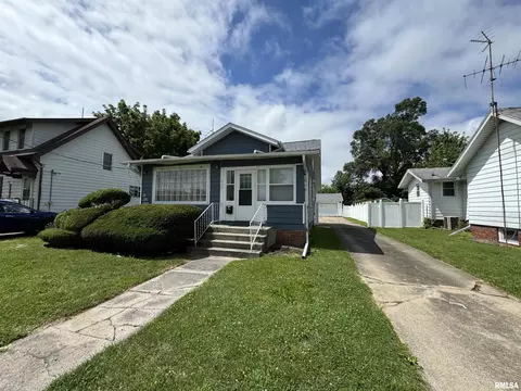 1936 Grand Ave, Galesburg, IL 61401