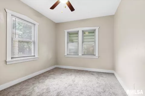 2240 S 10th St, Springfield, IL 62703 photo 17