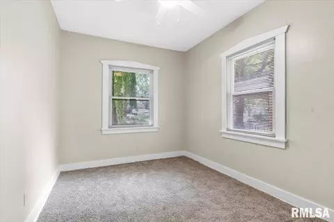 2240 S 10th St, Springfield, IL 62703 photo 13