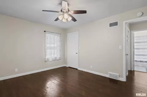 1127 N 1st St, Springfield, IL 62702 photo 12