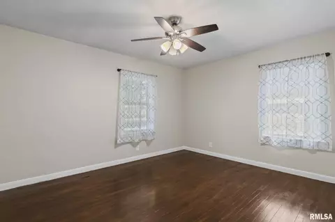 1127 N 1st St, Springfield, IL 62702 photo 15