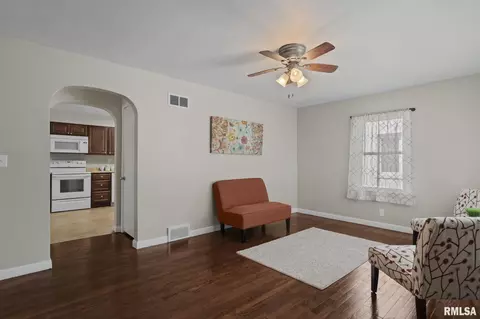 1127 N 1st St, Springfield, IL 62702 photo 6