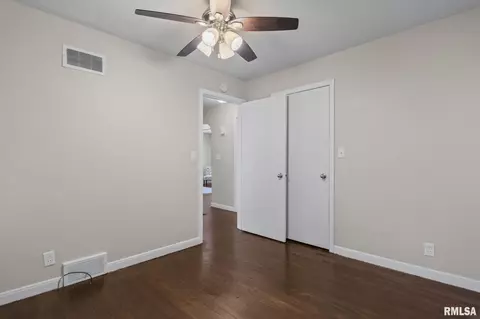 1127 N 1st St, Springfield, IL 62702 photo 17