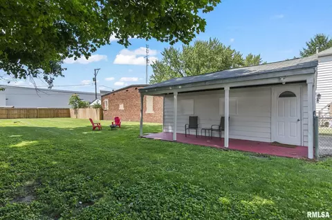 1127 N 1st St, Springfield, IL 62702 photo 24