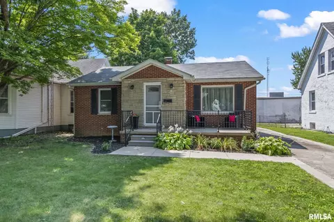 1127 N 1st St, Springfield, IL 62702 photo 2