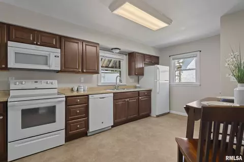 1127 N 1st St, Springfield, IL 62702 photo 11