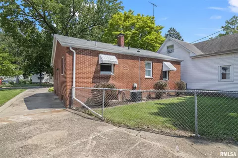 1127 N 1st St, Springfield, IL 62702 photo 22