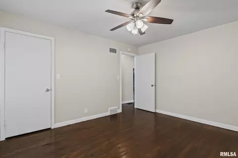 1127 N 1st St, Springfield, IL 62702 photo 13