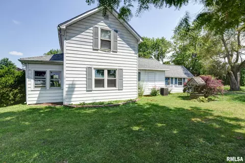 411 W 3rd St, Assumption, IL 62510