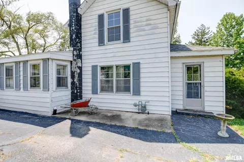 411 W 3rd St, Assumption, IL 62510 photo 9