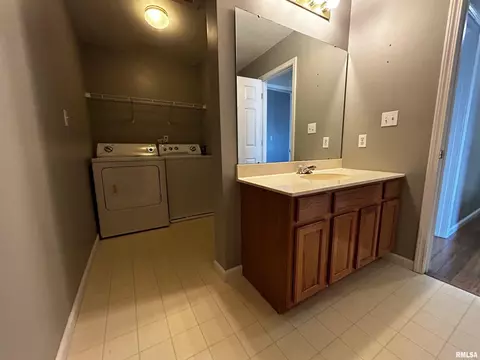 3820 Viking Blvd, Springfield, IL 62712 photo 13