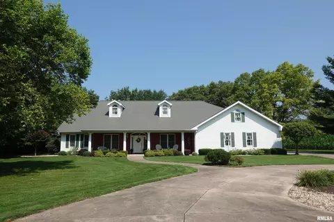 735 Us Hwy 150 E Hwy, Galesburg, IL 61401