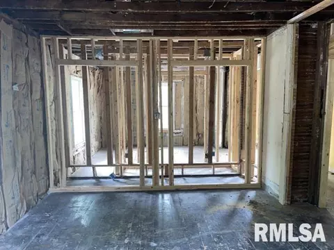 931 E Cantrell St, Decatur, IL 62521 photo 12