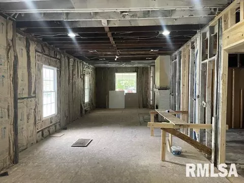 931 E Cantrell St, Decatur, IL 62521 photo 5