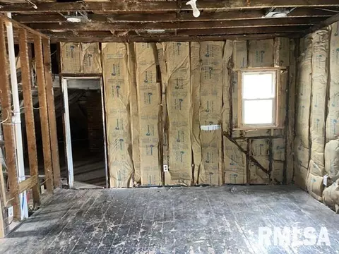 931 E Cantrell St, Decatur, IL 62521 photo 11