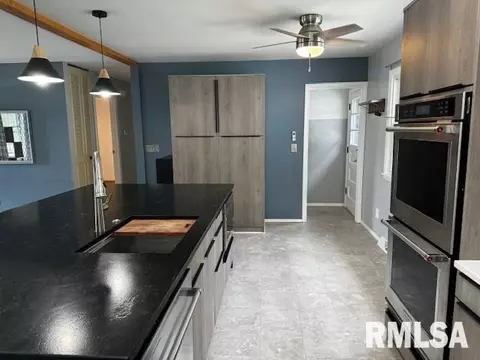 2121 Whitefield Rd, Springfield, IL 62704 photo 10