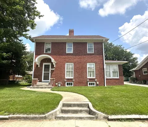 673 Beecher Ave, Galesburg, IL 61401