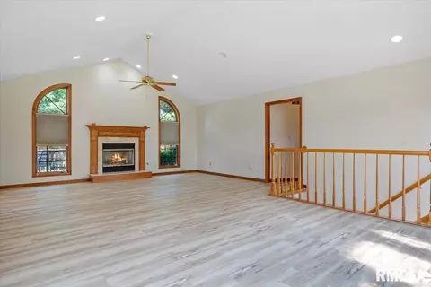 1920 S Camp Butler Rd, Springfield, IL 62707 photo 8