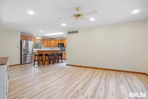 1920 S Camp Butler Rd, Springfield, IL 62707 photo 12