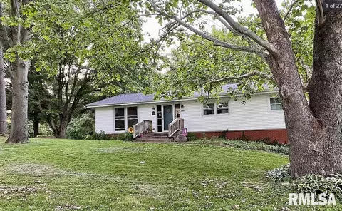 548 Circle Dr, Pleasant Plains, IL 62677