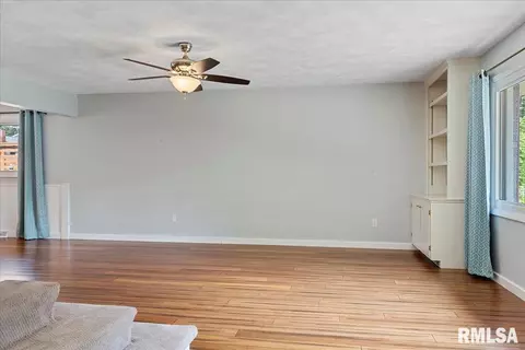 143 Exmore Dr, Springfield, IL 62704 photo 5