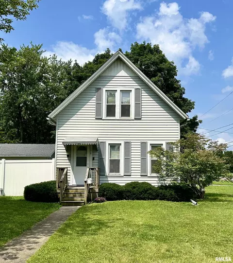1018 Lawndale Dr, Galesburg, IL 61401