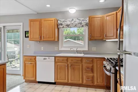 2120 Keokuk Rd, Springfield, IL 62702 photo 13