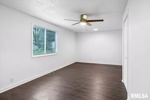 615 E Mcclernand Ave, Springfield, IL 62702 photo 9
