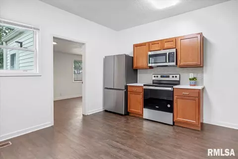 615 E Mcclernand Ave, Springfield, IL 62702 photo 10