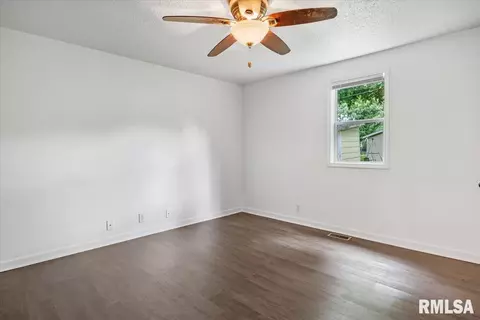 615 E Mcclernand Ave, Springfield, IL 62702 photo 13
