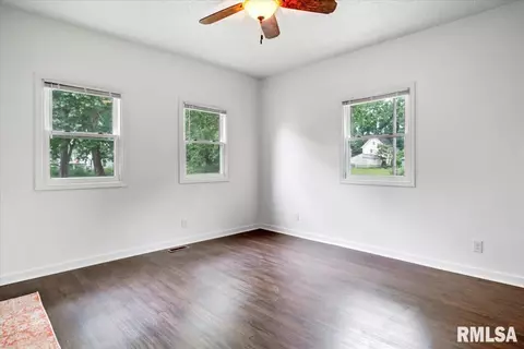 615 E Mcclernand Ave, Springfield, IL 62702 photo 6