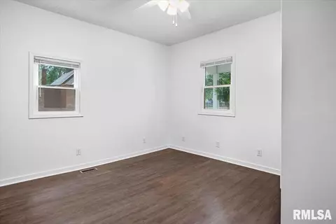 615 E Mcclernand Ave, Springfield, IL 62702 photo 16