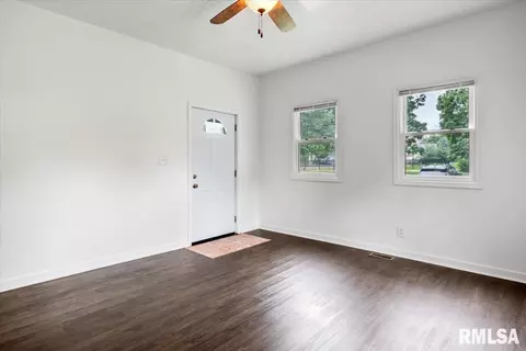 615 E Mcclernand Ave, Springfield, IL 62702 photo 3
