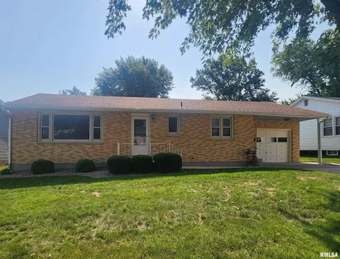 728 Santa Maria Dr, Quincy, IL 62305