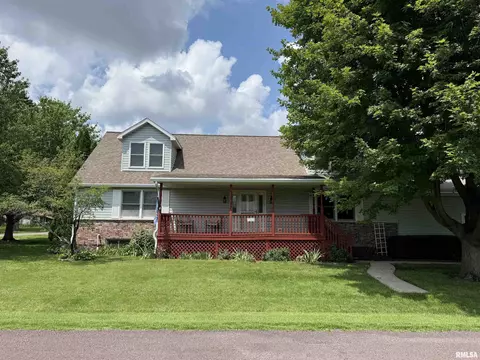 1217 Yates St, Galesburg, IL 61401