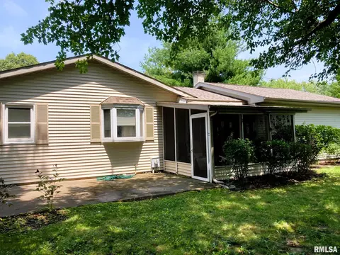 2208 Croydon Dr, Springfield, IL 62703 photo 4