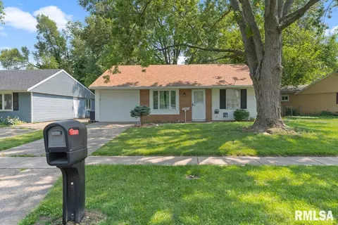 2824 Cardigan Dr, Springfield, IL 62702