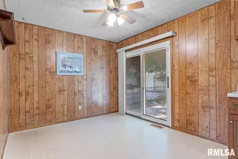 2824 Cardigan Dr, Springfield, IL 62702 photo 10