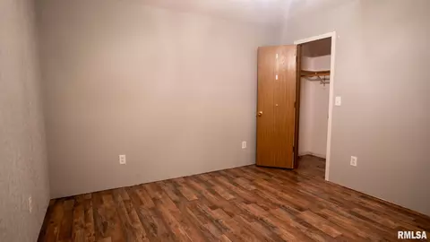 802 Winters St, Augusta, IL 62311 photo 25