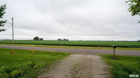802 Winters St, Augusta, IL 62311 photo 30