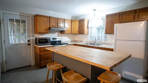 802 Winters St, Augusta, IL 62311 photo 11