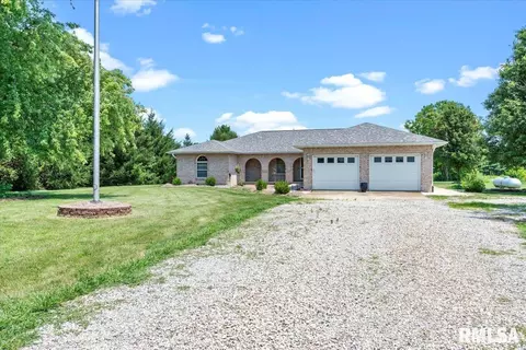 8104 Cardinal Hill Rd, Rochester, IL 62563
